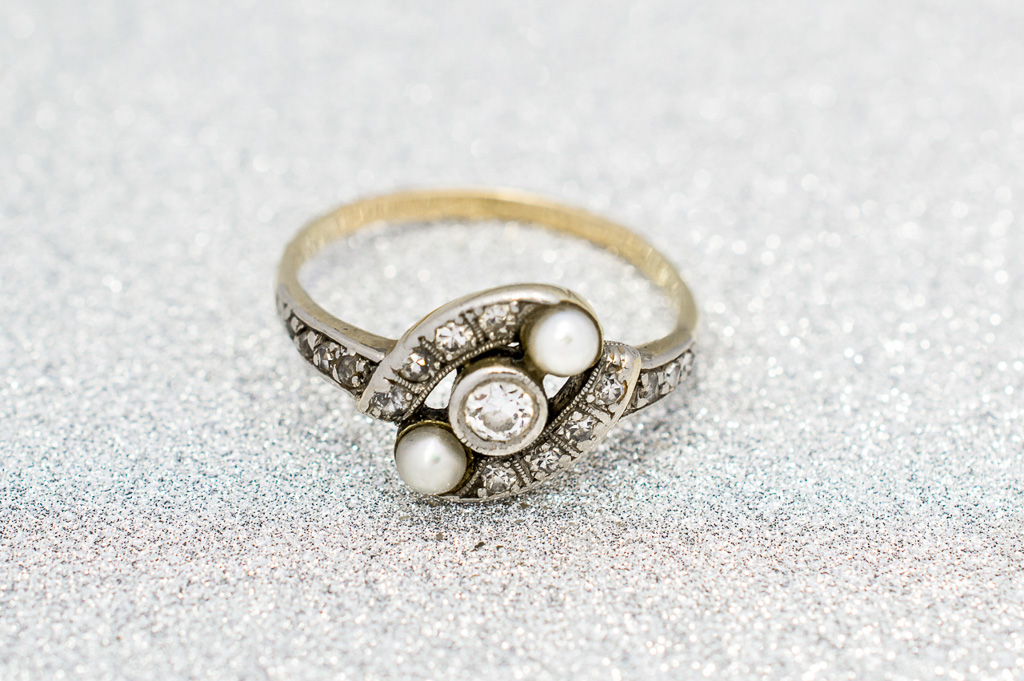 Briliantový prsten s perličkami vel.55